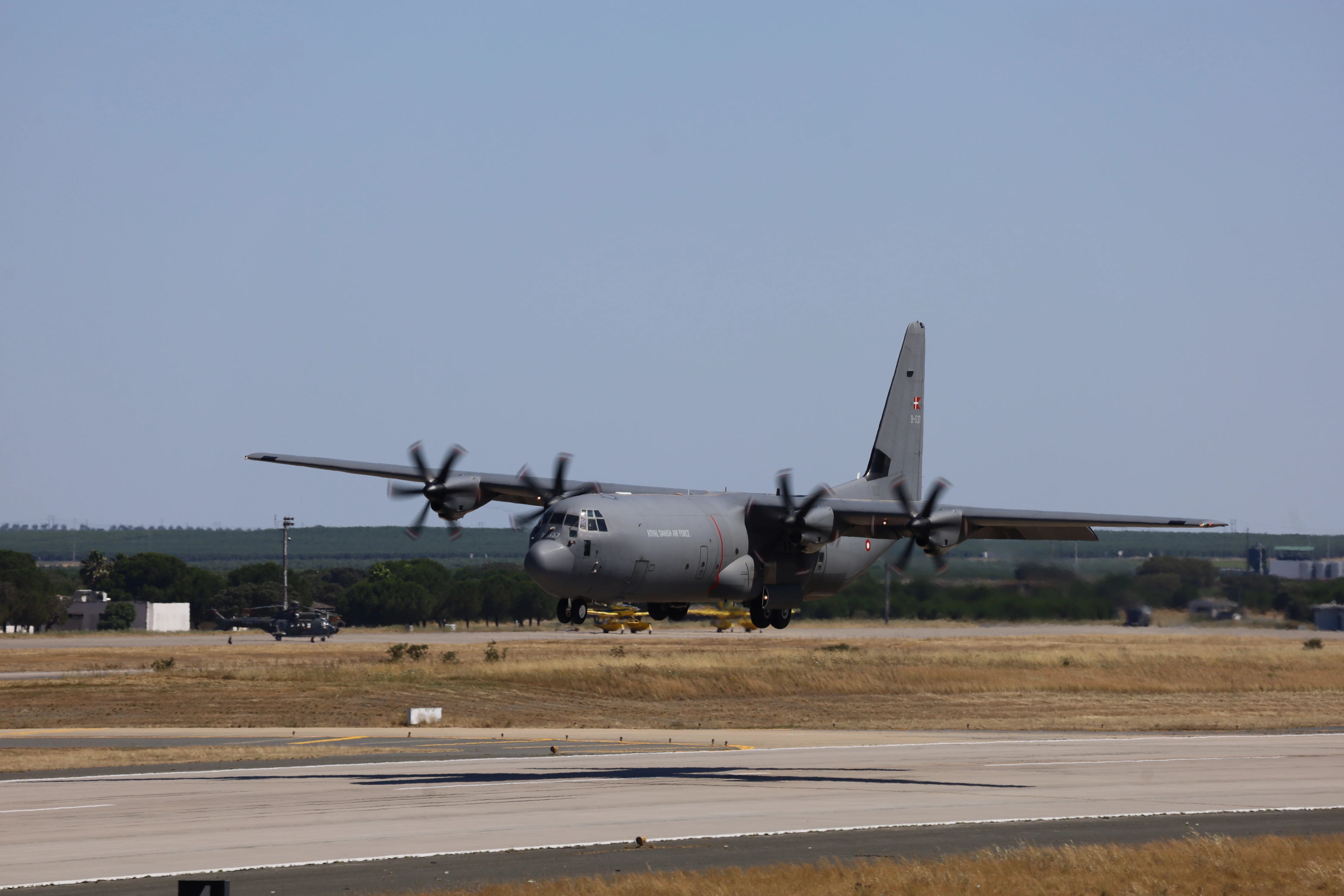 Esquadrilha realizando manobra sincronizada (7)