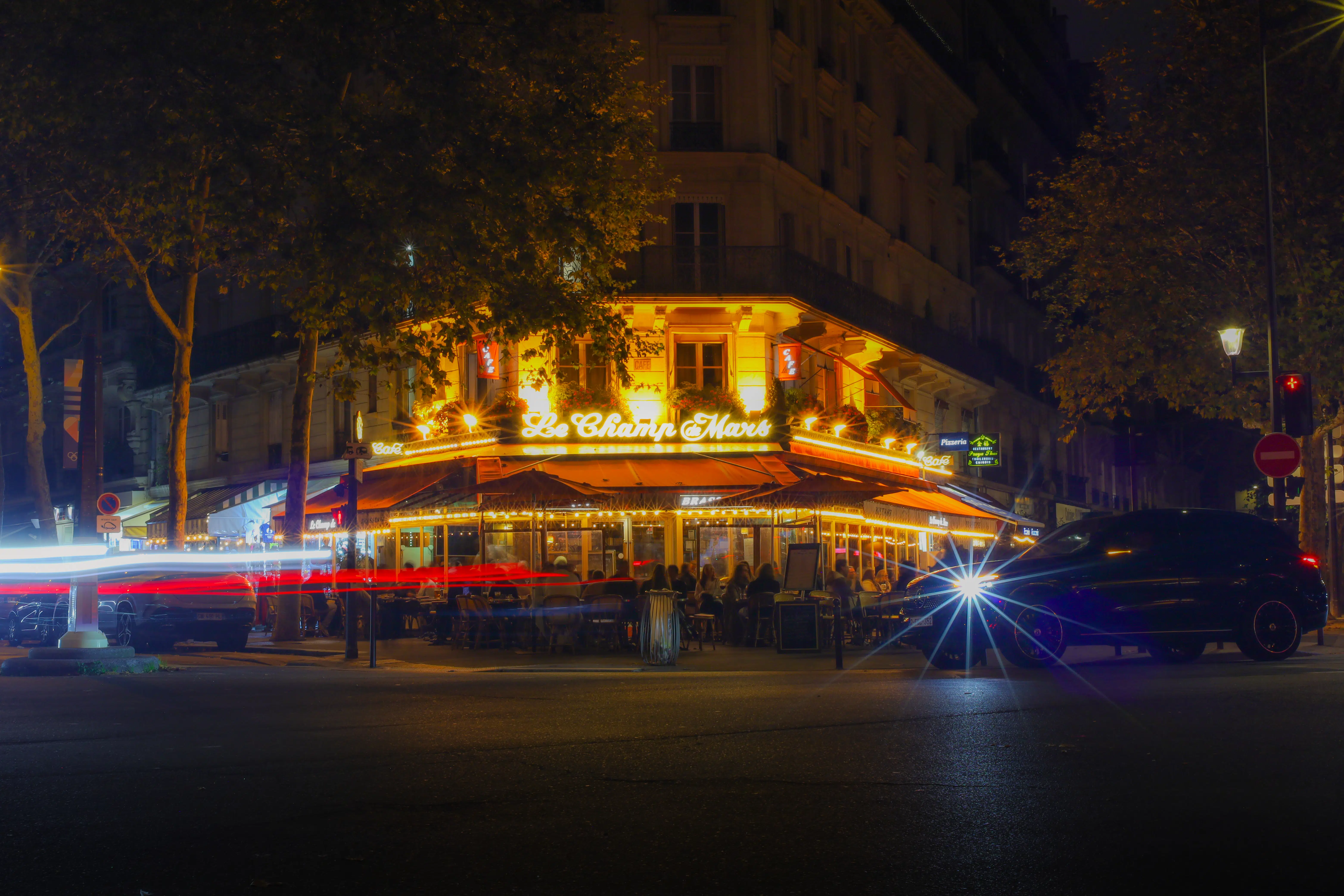 Cidade/paisagem urbana com arquitetura marcante (1)