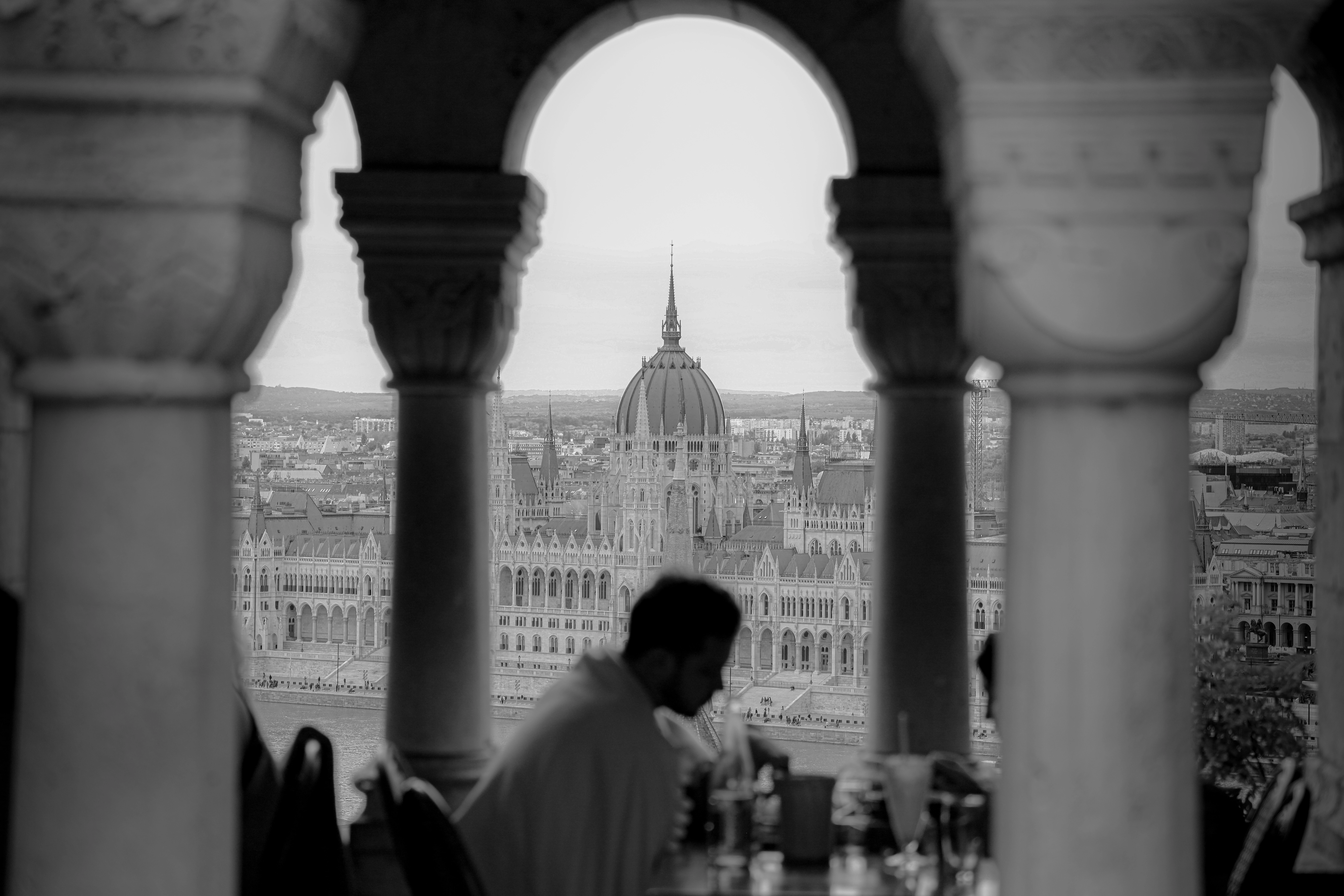 Praça/monumento captado com perspetiva criativa (3)