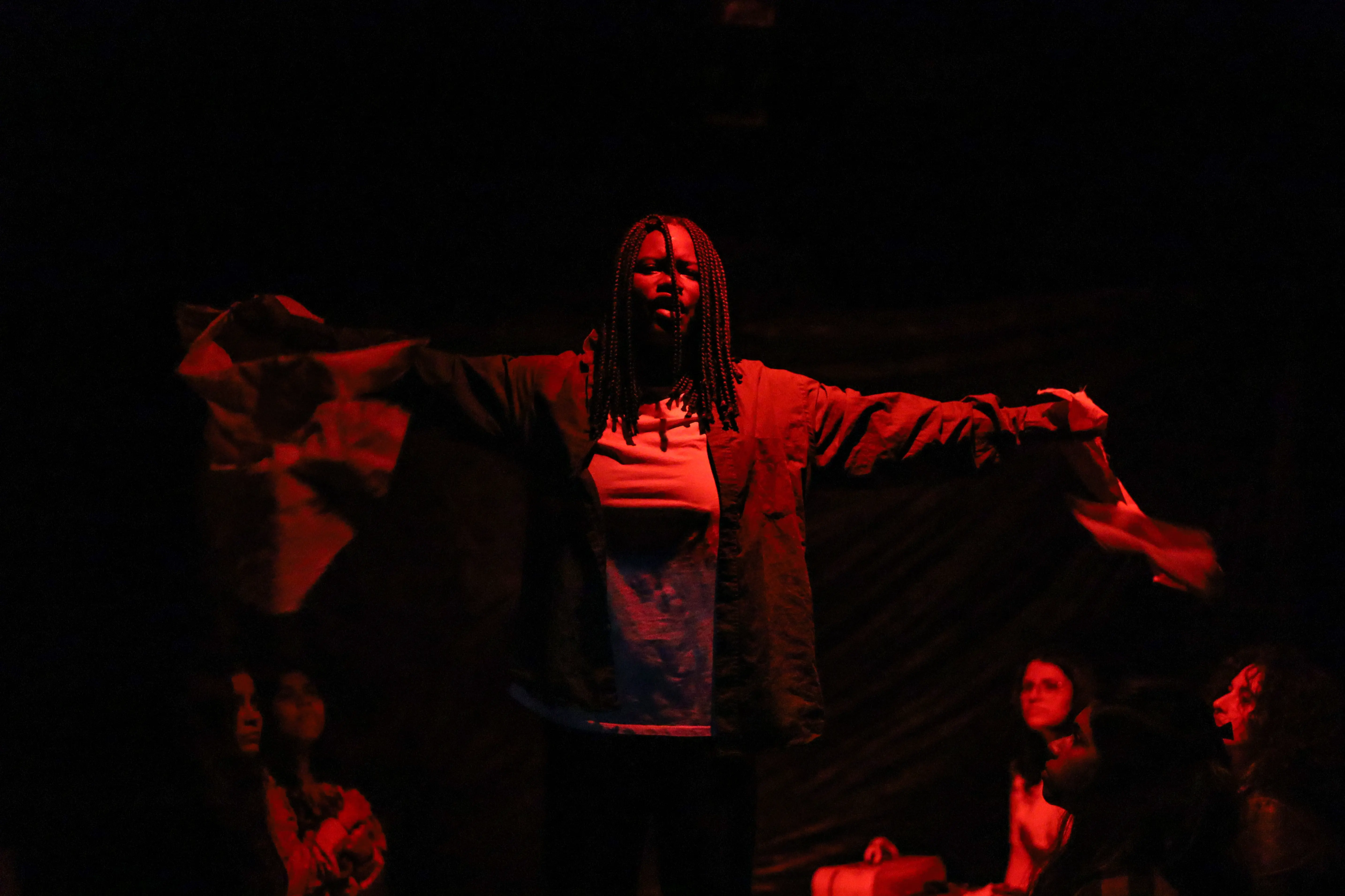 Registo fotográfico profissional em cenário exterior (slide 2)